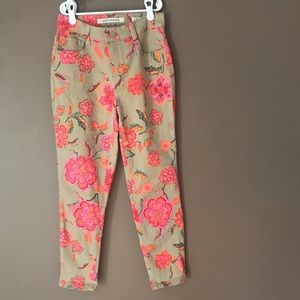 Jones New York floral jeans/pants (size 4 petite)